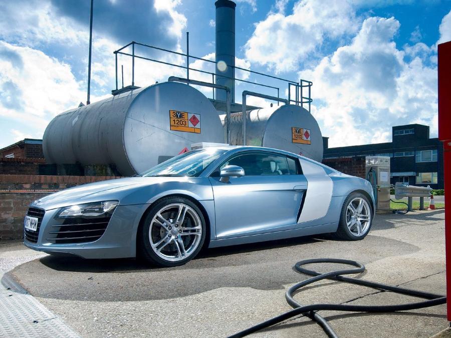  Audi R8 2007 года  (UK) (фото 3 из 25)
